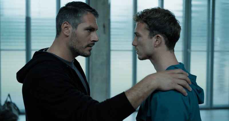 Allein zwischen den Fronten – Bild: Henner Besuch /​ ZDF