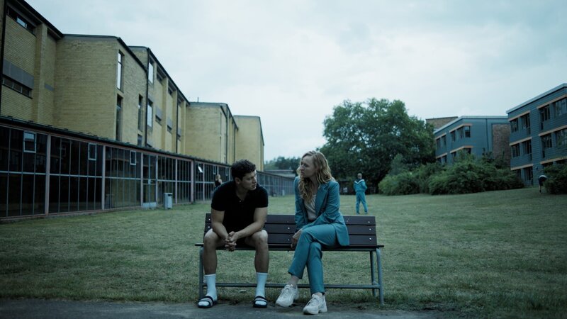 Allein zwischen den Fronten – Bild: Henner Besuch /​ ZDF