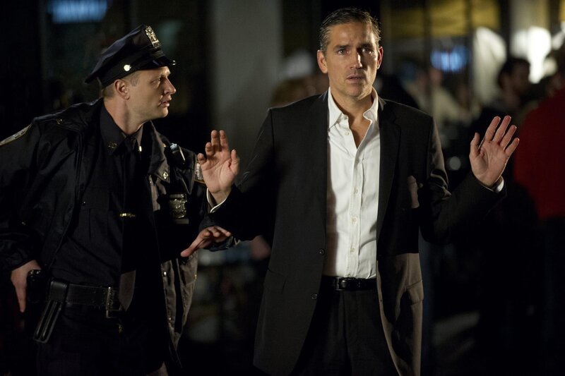 Reese (Jim Caviezel, r.) – Bild: PLURIMEDIA (Warner)