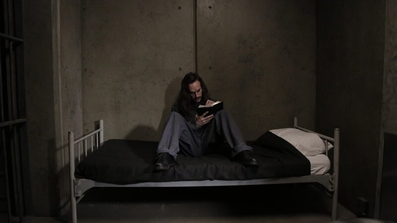 Charles Manson sits in jail for murders he was convicted of. – Bild: Investigation Discovery /​ Discovery Communications, LLC
