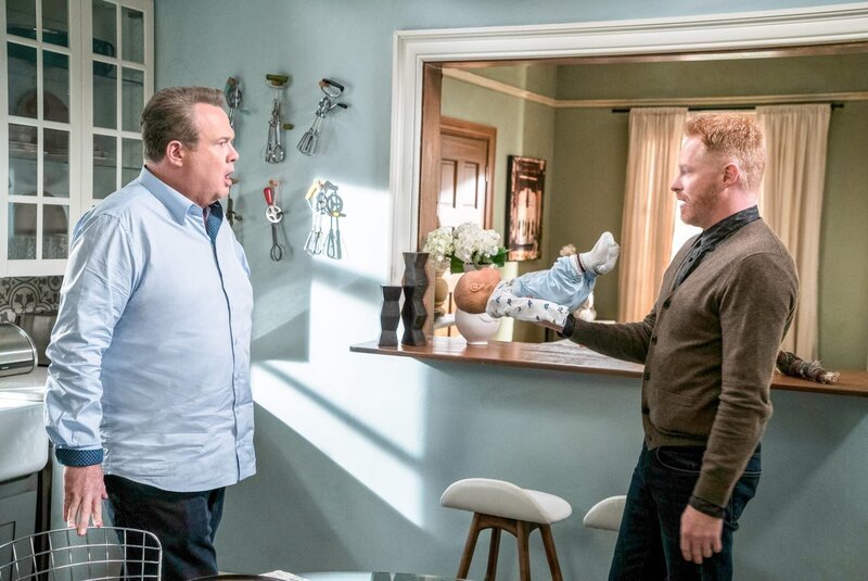 L-R: Cameron Tucker (Eric Stonestreet), Mitchell Pritchett (Jesse Tyler Ferguson) – Bild: ORF/​20th Century Fox