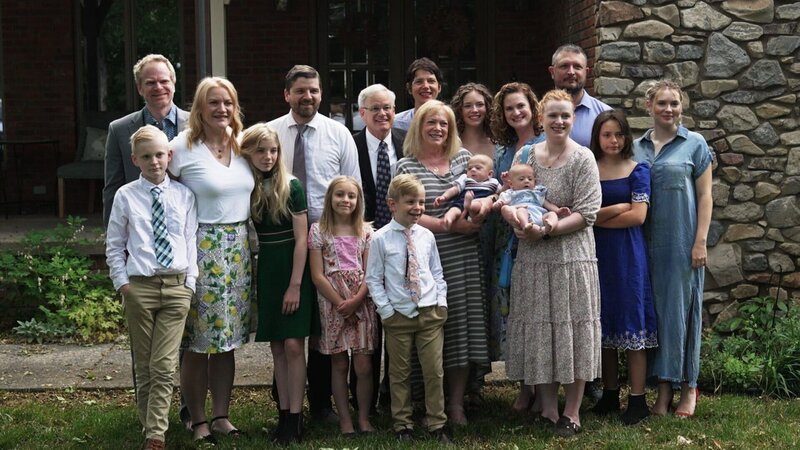 Reporter US-Wahlen 2024 – Wie Trump meine Schweiz-American Family spaltet Familie Winzenried in Cody, Wyoming: Politische Extreme prallen aufeinander. Wie hält das eine Familie aus? Copyright: SRF – Bild: SRF