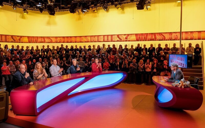 Günther Lainer, Ulrike Beimpold, Alex Kristan, Florian Scheuba, Viktor Gernot, Oliver Baier. – Bild: ORF/​Günther Pichlkostner