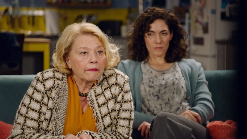 (v.li.): Margarethe Tiesel (Margarete), Katrin Lux (Dani). – Bild: ORF/​Interspot