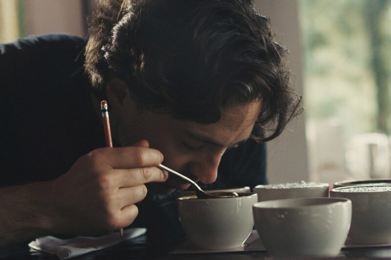 Kolumbien steht für den besten Kaffee der Welt, und dass der Anbau noch fairer wird, dafür will Kaffeepionier Felipe Sardi sorgen. – Bild: dmfilm und tv produktion