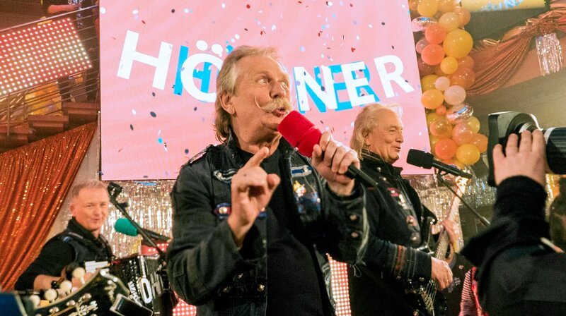 Die Kölner Band „Höhner“; WDR Fernsehen BEST OF … HÖHNER, am Montag (11.11.24) um 16:30 Uhr. Die Kölner Band „Höhner“ © WDR/​Max Kohr, honorarfrei – Verwendung gemäß der AGB im engen inhaltlichen, redaktionellen Zusammenhang mit genannter WDR-Sendung bei Nennung „Bild: WDR/​Max Kohr“ (S1+). WDR Presse und Information/​Redaktion Bild, Köln, Tel: 0221/​220 -7132 oder -7133, Fax: -777132, bildredaktion@wdr.de – Bild: WDR/​Max Kohr