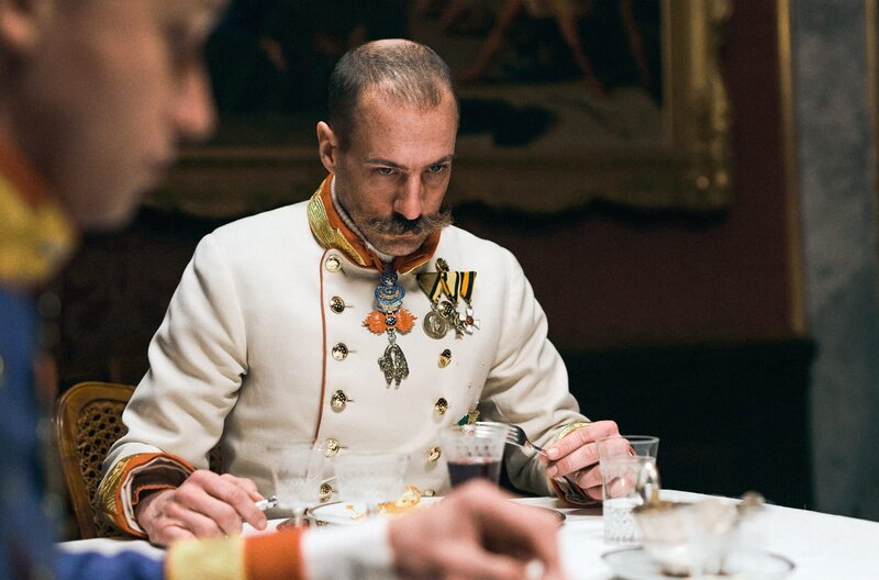 Corsage – Bild: Felix Vratny