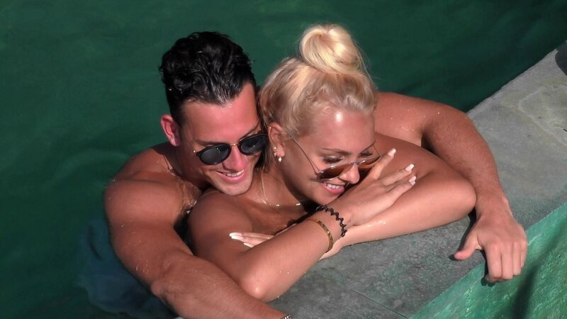 Max und Michelle kommen sich immer näher. – Bild: RTL