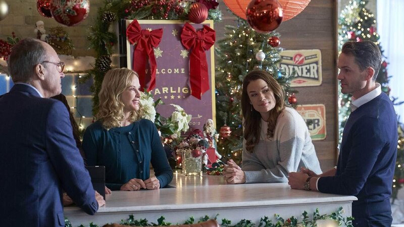 Weihnachten im Starlight Café – Bild: Crown Media