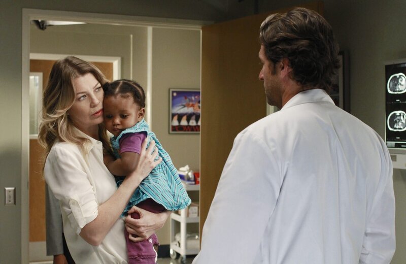 Die Beziehung von Meredith (Ellen Pompeo, l.) und Derek (Patrick Dempsey, r.) hat schon bessere Zeiten erlebt. Dumm nur, dass ihre Beziehungsquerelen auch die Adoptionsstelle erreichen, bei denen das Ehepaar nach wie vor auf dem Prüfstand steht … – Bild: American Broadcasting Companies, Inc. /​ Ron Tom