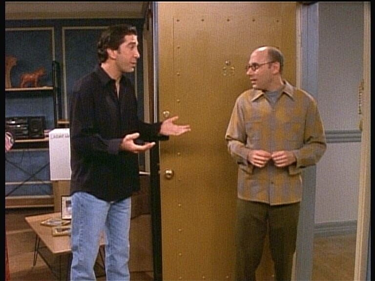 Ross (David Schwimmer, li.) legt sich mit dem Präsidenten des Mieterausschusses an. – Bild: ProSieben Media AG