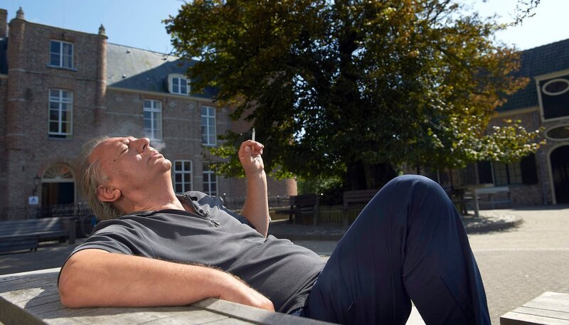 Wilfried Schmickler, einer der wortgewaltigsten und namhaftesten Kabarettisten im deutschsprachigen Raum, wird am 28. November sechzig Jahre alt. – Bild: WDR/​Melanie Grande