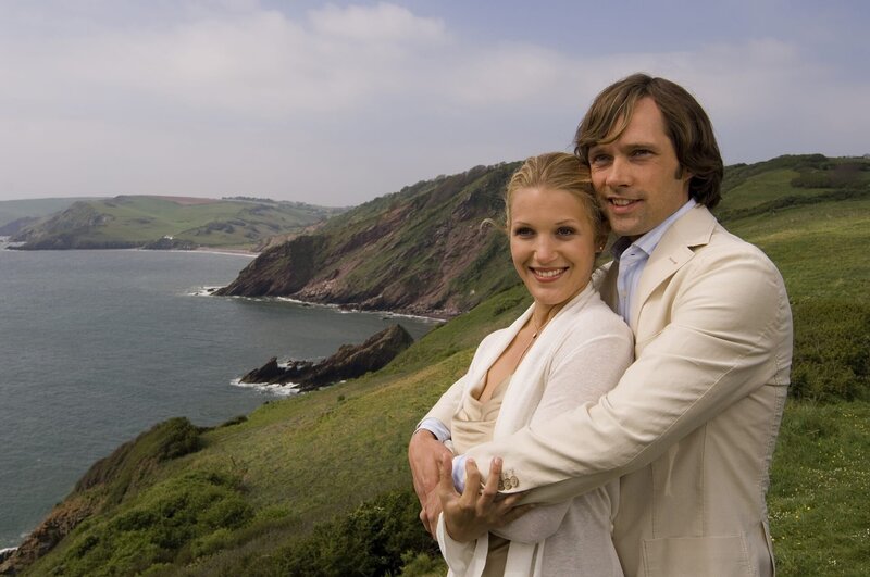 Eva-Maria Grein von Friedl und Matthias Schloo in „Rosamunde Pilcher: Der Mann meiner Träume“. – Bild: port.hu