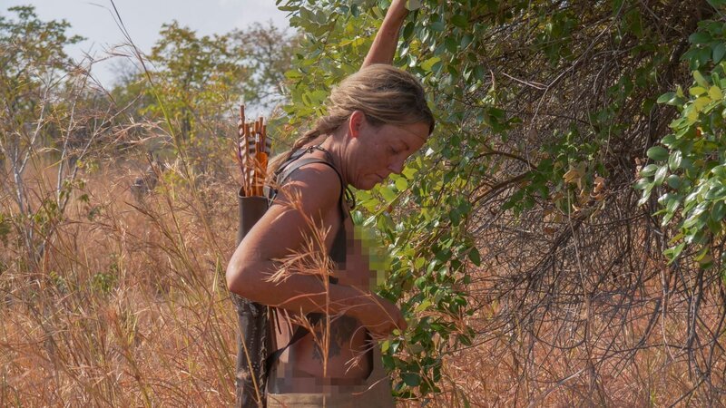 Brooke beim Obstpflücken. – Bild: Discovery Communications