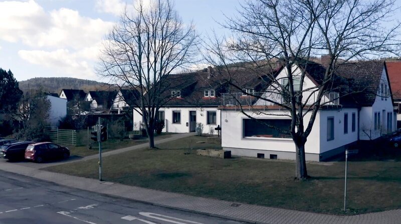 Die Praxis von Dr. R. in Höchst im Odenwald. – Bild: HR