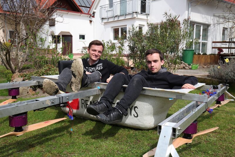 Johannes Mickenbecker /​ Flying Bathtub. – Bild: Discovery Communications