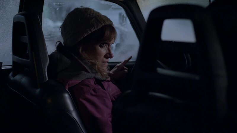 Jeanne Quinn talking to officer Chip. – Bild: Investigation Discovery