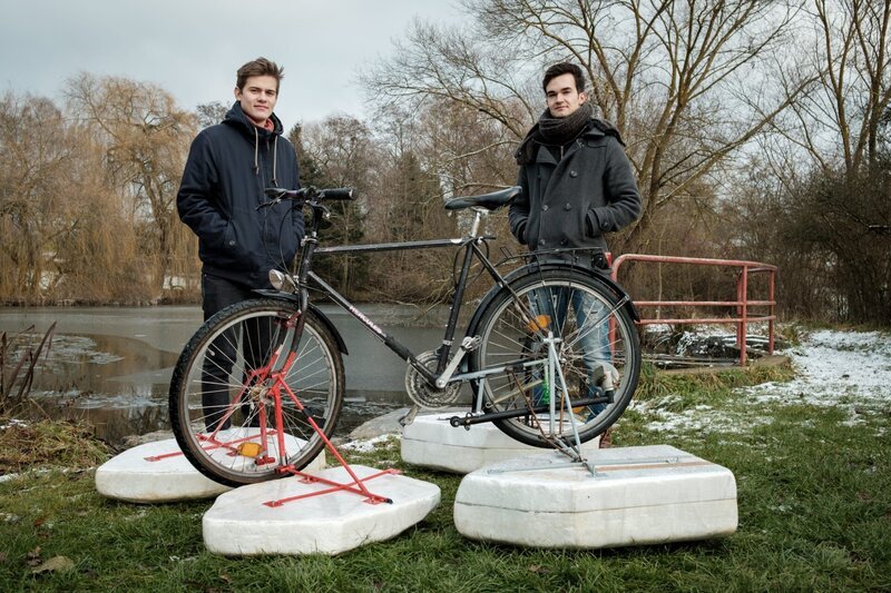 Mathis Ochsenmeier /​ Floating Bike. – Bild: Science Channel /​ Discovery Communications