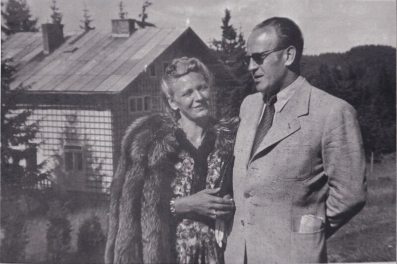 Emilie und Oskar Schindler. – Bild: Tangram Film, Gertrud Ferrari