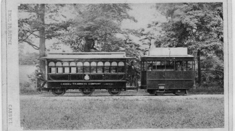 Zug der Cassel Tramways Company, 19. Jahrhundert. – Bild: HR/​Ulrich Fröhberg