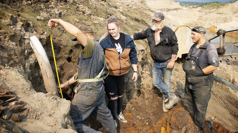 Tyler Mahoney und Tony Beets. – Bild: Warner Bros. Discovery
