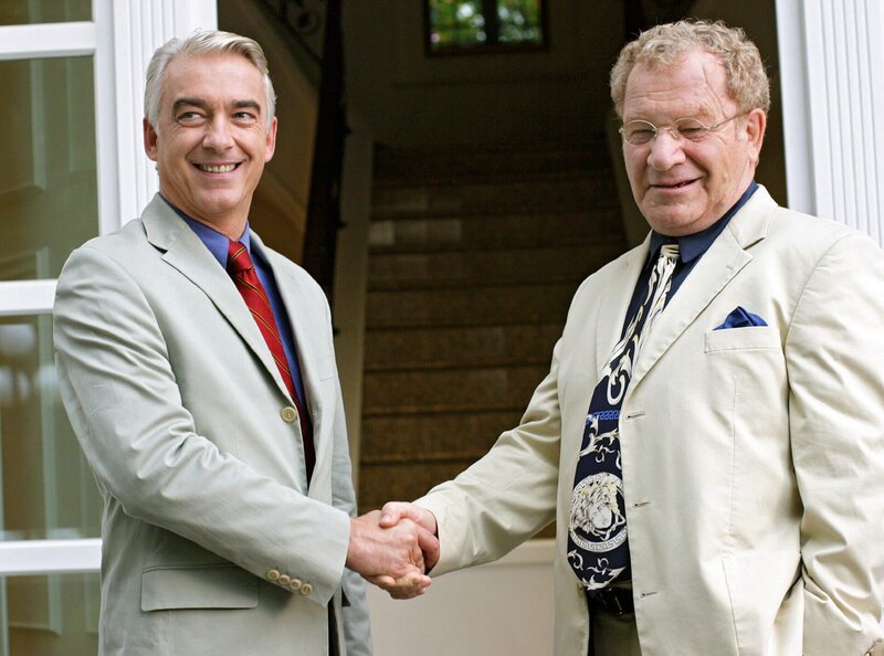 Liebe im Halteverbot – Bild: ARD Degeto/​Manju Sawhney