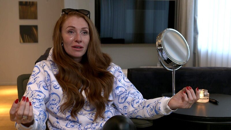 S3F04: Bei Georgina Fleur steht das Event des Jahres an: der Launch ihrer eigenen Schuhkollektion – doch nur wenige Stunden vor ihrem großen Auftritt, kämpft sie mit ihren Emotionen. Wird sie das Event durchstehen? – Bild: RTLZWEI