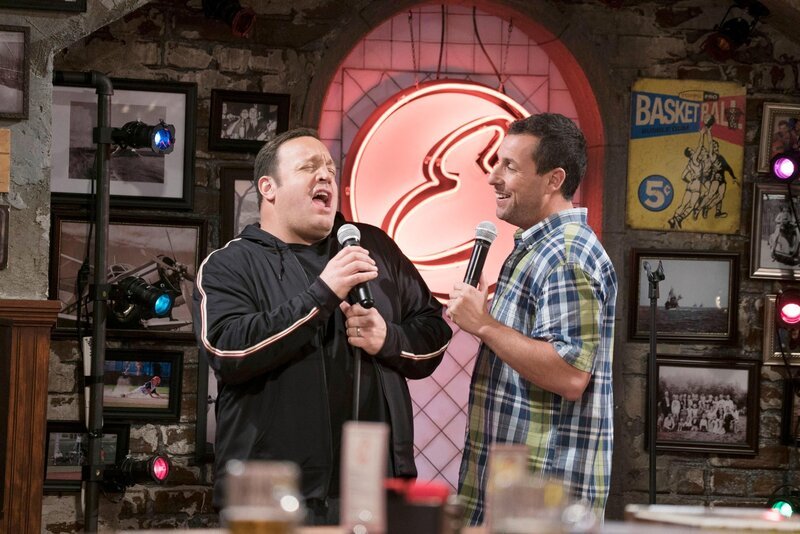 Kevin Gable (Kevin James, l.), Jimmy Landers (Adam Sandler) +++ – Bild: RTL /​ © 2016 Sony Pictures Television Inc. and CBS Studios Inc. All Rights Reserved.