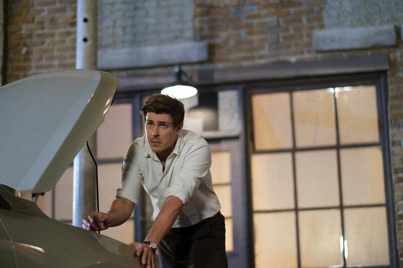 Jesse (Chris Lowell) – Bild: Hulu, LLC /​ Patrick Wymore