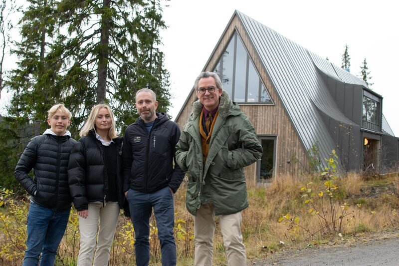 Architekturkritiker Mark Isitt. Die Verwendung des sendungsbezogenen Materials ist nur mit dem Hinweis und Verlinkung auf RTL+ gestattet. – Bild: RTL /​ FremantleMedia Sverige AB