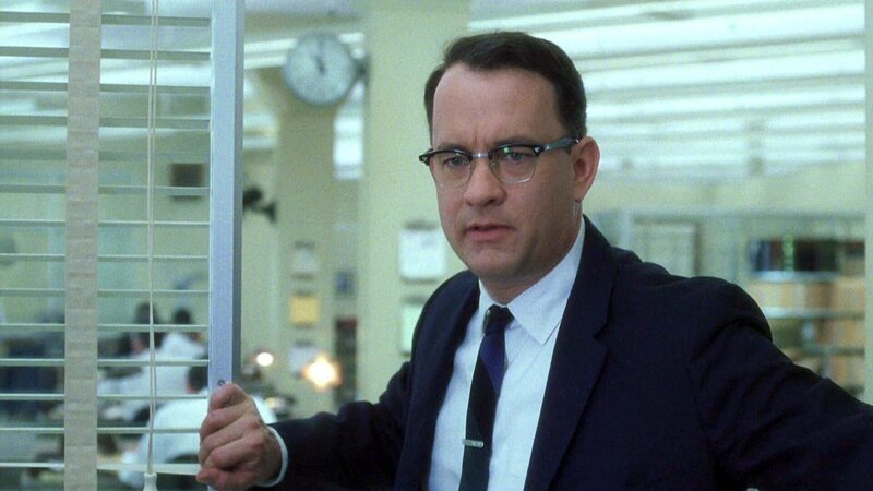 Agent Carl Hanratty (Tom Hanks) heftet sich an die Fersen des Gauners – Bild: RTLZWEI Agent Carl Hanratty (Tom Hanks) heftet sich an die Fersen des Gauners – Bild: RTLZWEI