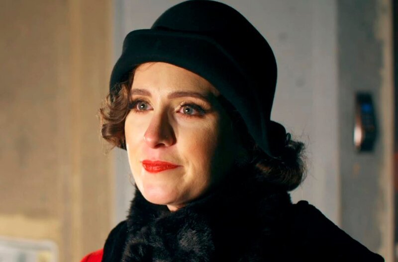 Lauren Leiderman bei der ersten Stolpersteinlegung in Zgorzelec für Eva Goldbergs Familie – Bild: MDR/OPEN house media Lauren Leiderman bei der ersten Stolpersteinlegung in Zgorzelec für Eva Goldbergs Familie – Bild: MDR/OPEN house media