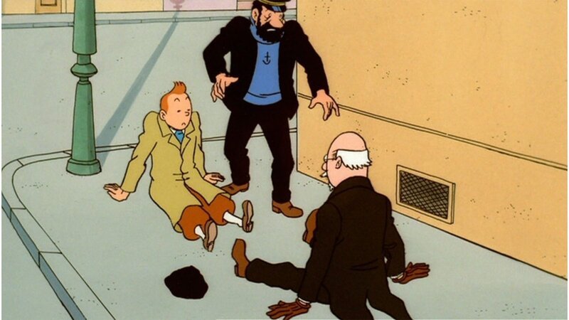 Während Tim und Kapitän Haddock am Straßenrand entlang gehen, stoßen sie plötzlich mit einem älteren Mann zusammen, der kein gewöhnlicher Passant ist. – Bild: Hergé – Moulinsar, Ellipsanime, France 3, M6, Nelvana