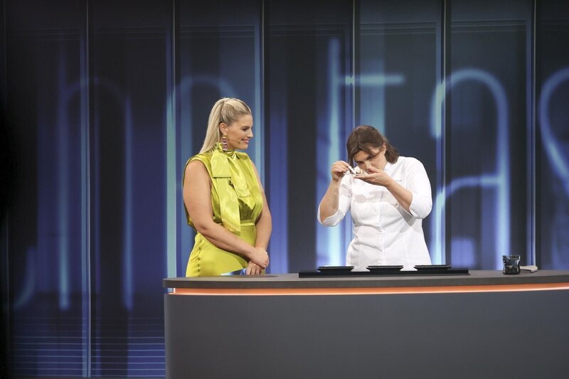 Angelina Kirsch (l.); Rosina Ostler (r.) – Bild: ProSiebenSat.1 Media SE