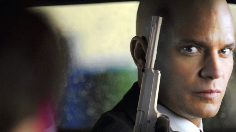 Er ist eiskalt, mordet präzise wie eine Maschine und hat keinen Namen: Agent 47 (Timothy Olyphant) ist ein genetisch gezüchteter Auftrags-Killer, der rund um den Globus schon zahlreiche Personen beseitigt hat. – Bild: RTL II Er ist eiskalt, mordet präzise wie eine Maschine und hat keinen Namen: Agent 47 (Timothy Olyphant) ist ein genetisch gezüchteter Auftrags-Killer, der rund um den Globus schon zahlreiche Personen beseitigt hat. – Bild: RTL II