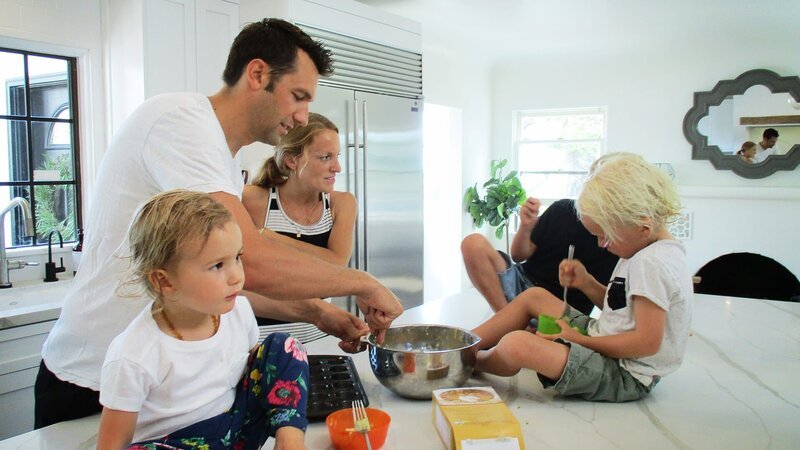 Das neue Haus einer fünfköpfigen Familie soll in der Nähe des Strands in Manhattan Beach, Kalifornien, liegen. – Bild: HGTV
