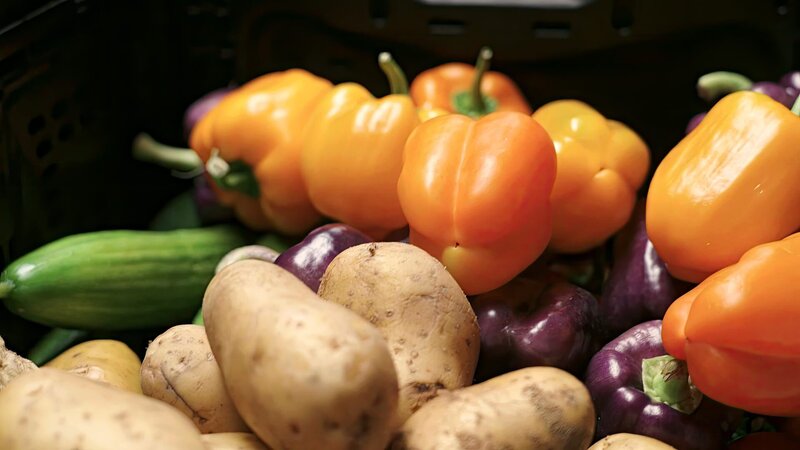 Ich kaufe, also bin ich – Bild: ORF/​GOOD MEDIA SOLUTION/​Mario Co