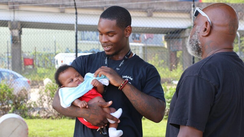 Spencer and baby story. – Bild: 44 Blue Productions /​ Discovery Communications, LLC