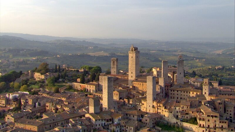 San Gimignano in der Toskana beeindruckt mit seinen mittelalterlichen Wolkenkratzern. – Bild: phoenix/​ZDF/​Skyworks