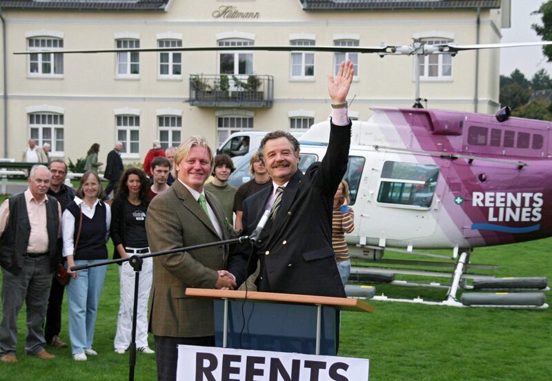 Ein Strauß voll Glück – Bild: ARD Degeto/​Marion v.d. Mehden