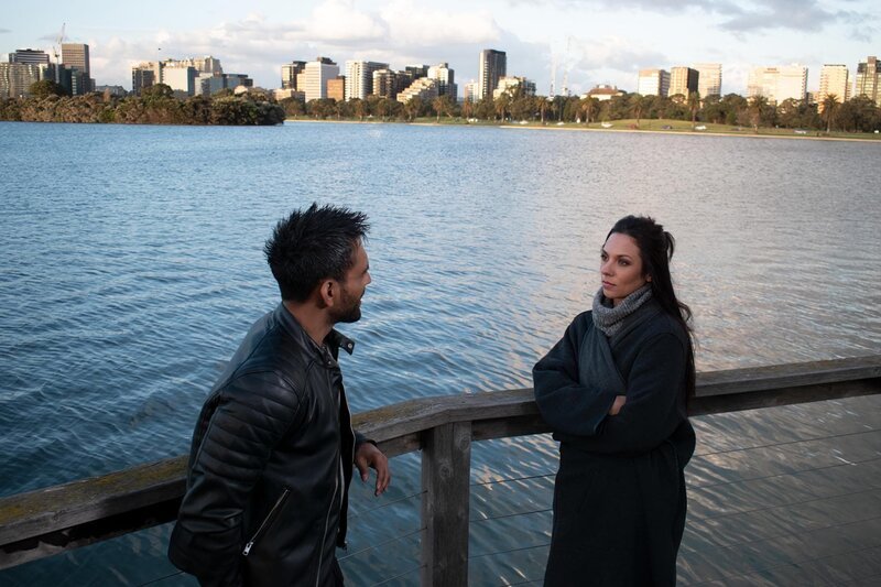 AVERY and ASH overlooking water. – Bild: TLC /​ Discovery Communications, LLC