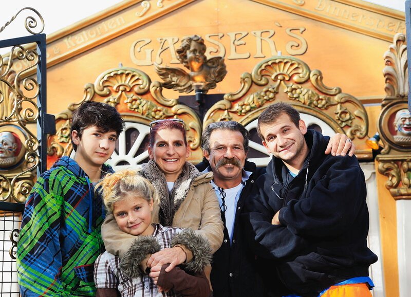 SF bi de Lüt Familiensache Folge 1 – Bild: SRF2