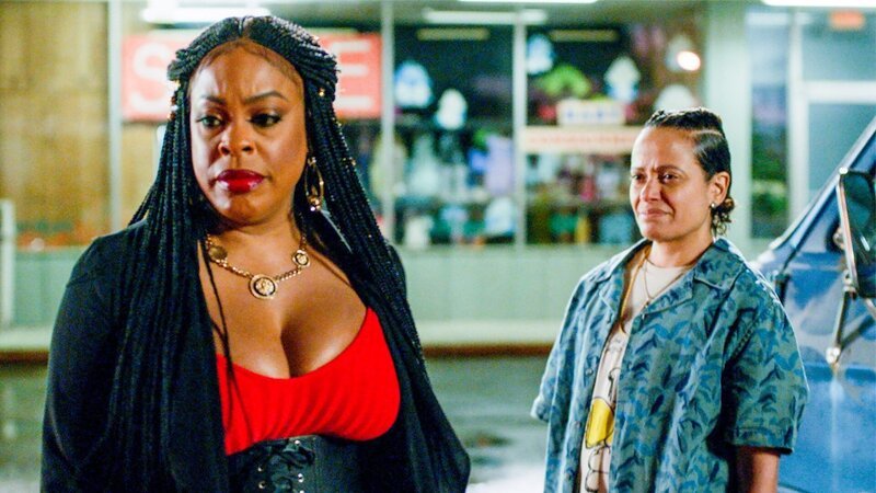 (v.li.): Niecy Nash-Betts, Judy Reyes. – Bild: ORF/​PRO7/​Warner