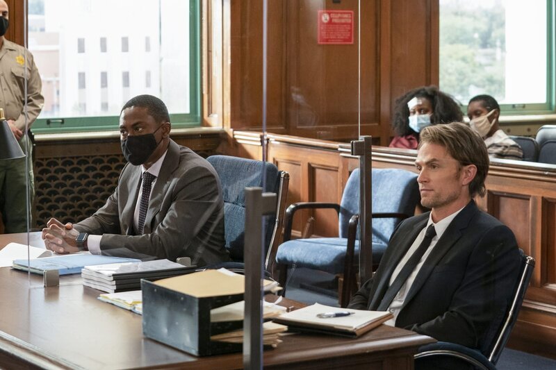 Luke Watkins (J. Alex Brinson, l.); Mark Callan (Wilson Bethel, r.) – Bild: Warner Brothers Entertainment. All Rights Reserved.