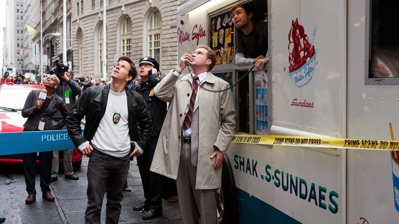 Die Detectives Hoitz (Mark Wahlberg, li.) und Gamble (Will Ferrell, re.) hoffen, endlich auch den Sprung von der B- in die A-Liga zu schaffen. – Bild: RTLZWEI Die Detectives Hoitz (Mark Wahlberg, li.) und Gamble (Will Ferrell, re.) hoffen, endlich auch den Sprung von der B- in die A-Liga zu schaffen. – Bild: RTLZWEI