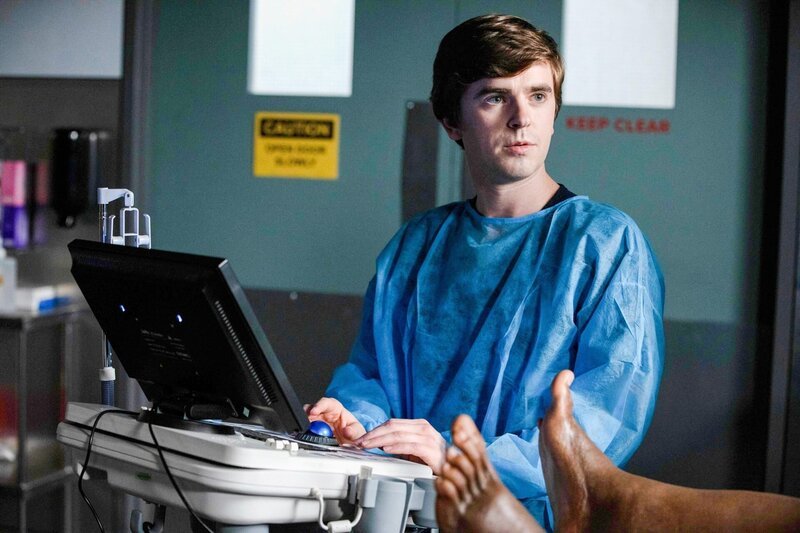 Freddie Highmore (Dr. Shaun Murphy). – Bild: ORF/​Sony Pictures/​ABC/​Jack Rowand