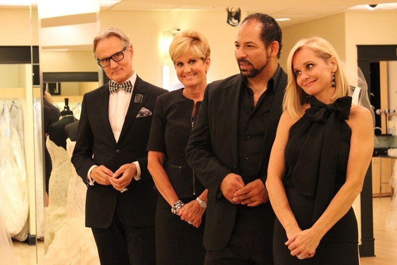 Flo (r.), Monte (l.) und Lori (2.v.l.) bekommen Unterstützung von dem Designer Lazaro (2.v.r.) … – Bild: TLC & Discovery Communications