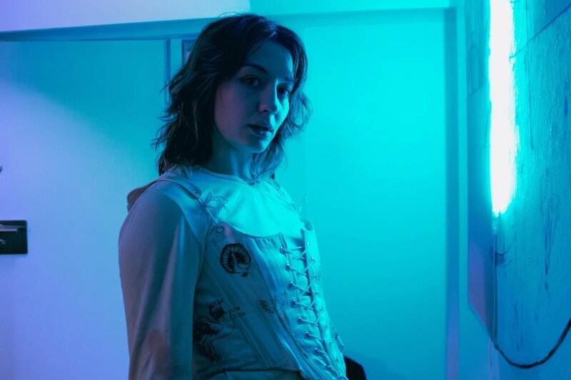 Amelie (Marie Bloching) – Bild: Von Anfang und Ende /​ Foto: RTL /​ Mitch Stöhring