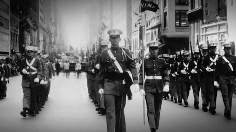 Mit 13 schickt der Vater Donald Trump in eine Militärschule – und er wird Anführer der Kadetten – Bild: ORF/​PBS