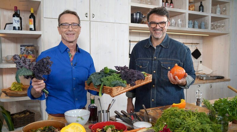 NDR Fernsehen ISS BESSER! MIT DEM ERNÄHRUNGS-DOC, „Kochen mit Tarik Rose und Dr. Matthias Riedl“. – Bild: NDR/​dmfilm/​Florian Kruck
